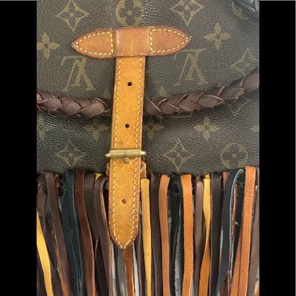 Fringed Louis Vuitton - Picture 3 of 7